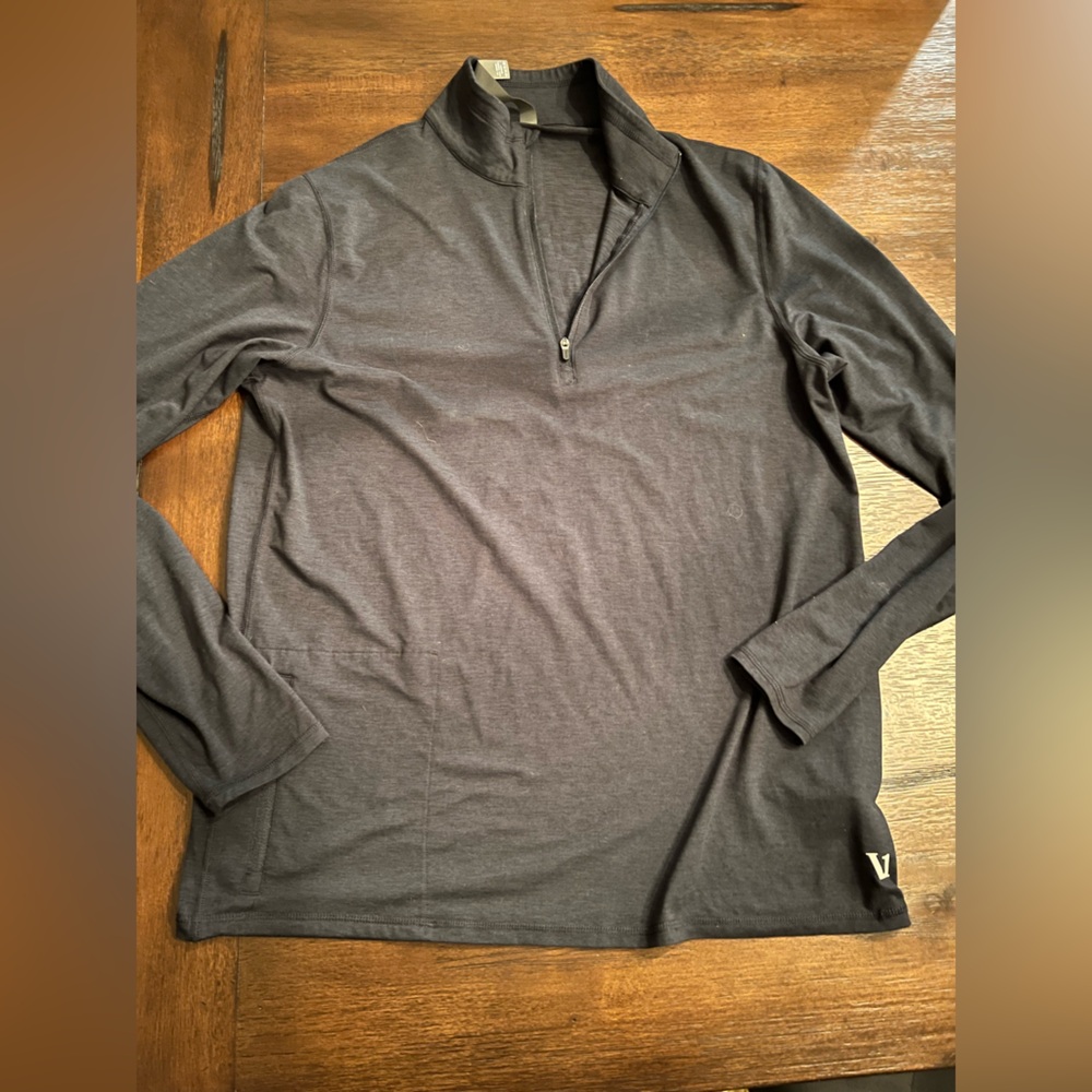 Vuori Ease Performance Half Zip Men's Dark Gray Medium Pullover EUC like new!